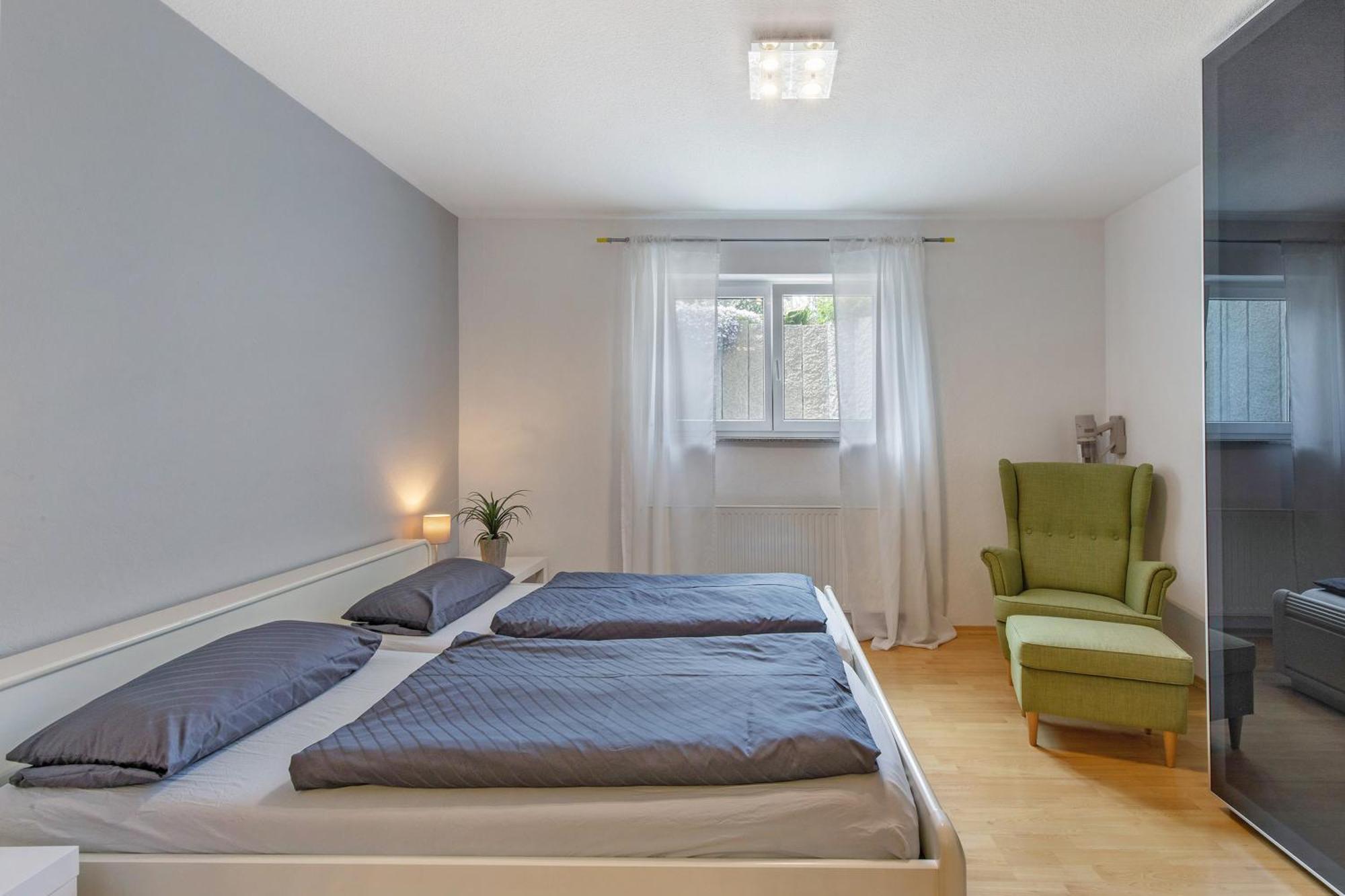 Ferienwohnung Emilia, 36Qm มึนซิงเงน ภายนอก รูปภาพ